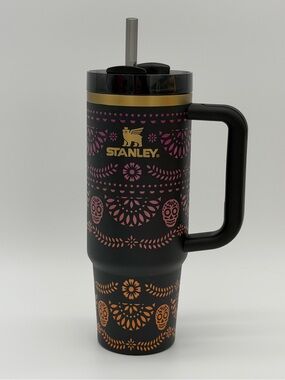 Stanley Dia de Muertos Quencher H2.0 FlowState 30oz Tumbler